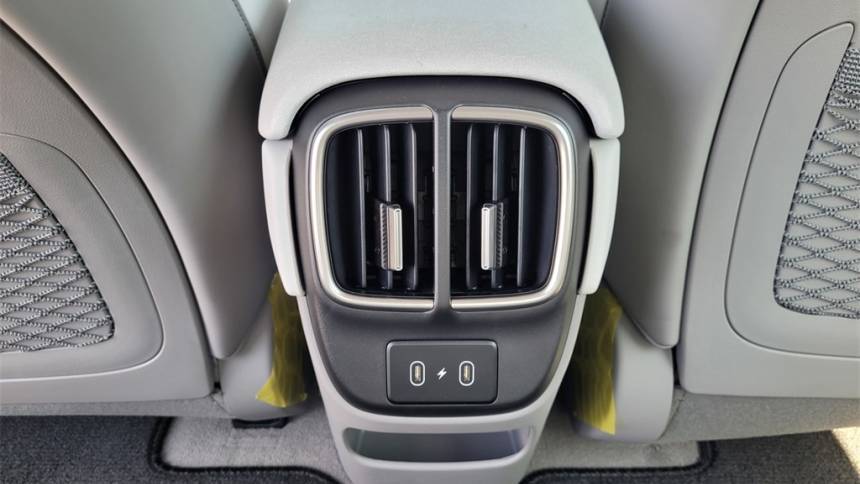 2025 Hyundai IONIQ 6 KMHM34AA1SA088184