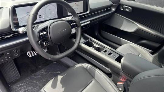 2025 Hyundai IONIQ 6 KMHM54AA5SA082981