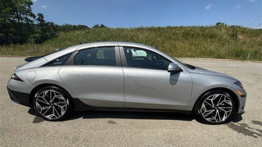 2025 Hyundai IONIQ 6 KMHM34AA0SA085082