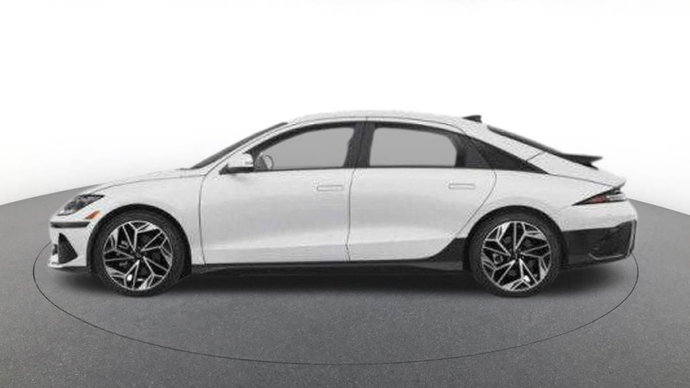 2025 Hyundai IONIQ 6 KMHM34AA8SA088098