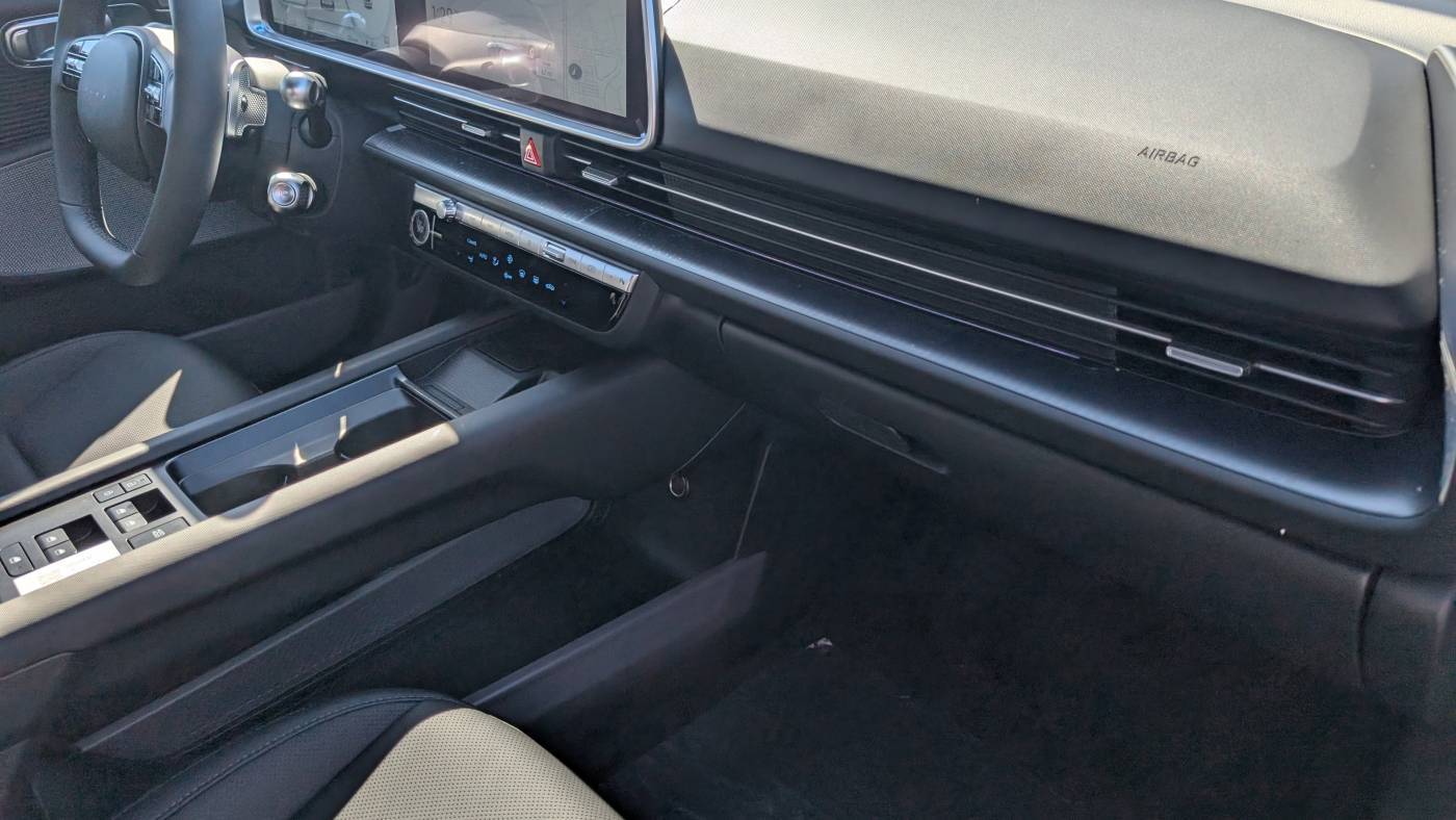 2025 Hyundai IONIQ 6 KMHM34AC8SA095361