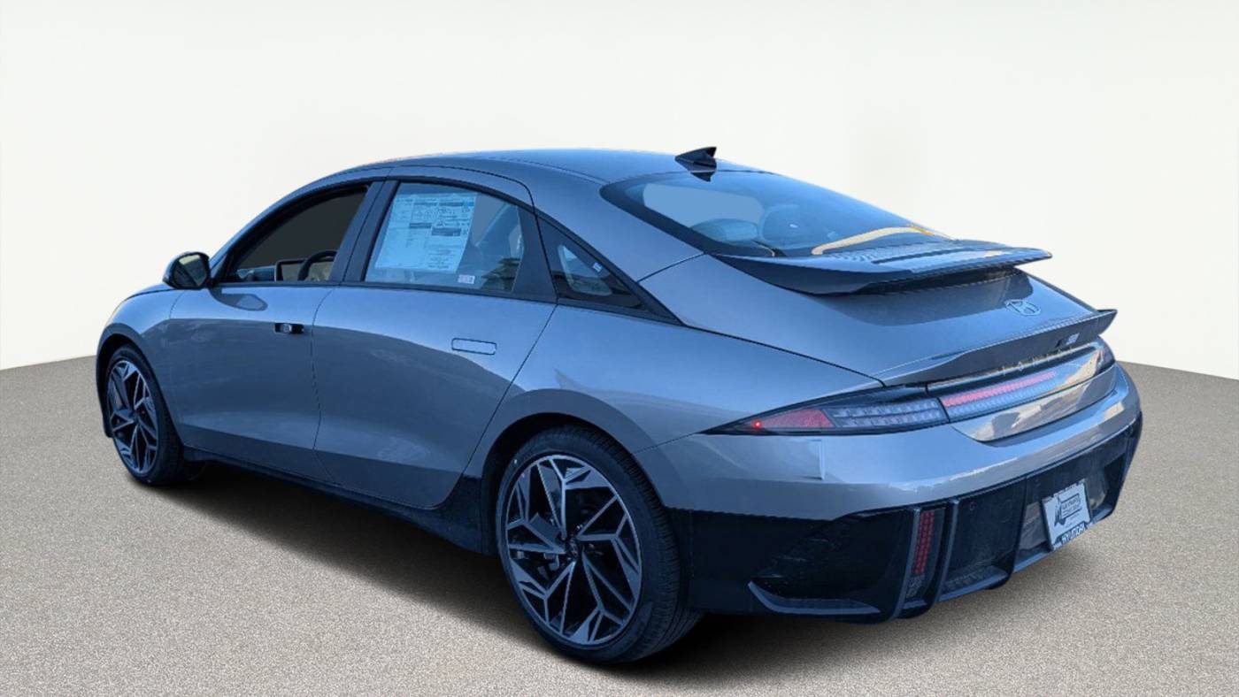 2025 Hyundai IONIQ 6 KMHM34AC6SA088487