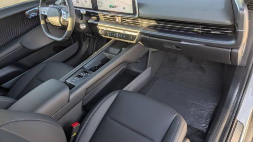 2025 Hyundai IONIQ 6 KMHM54AC4SA085761