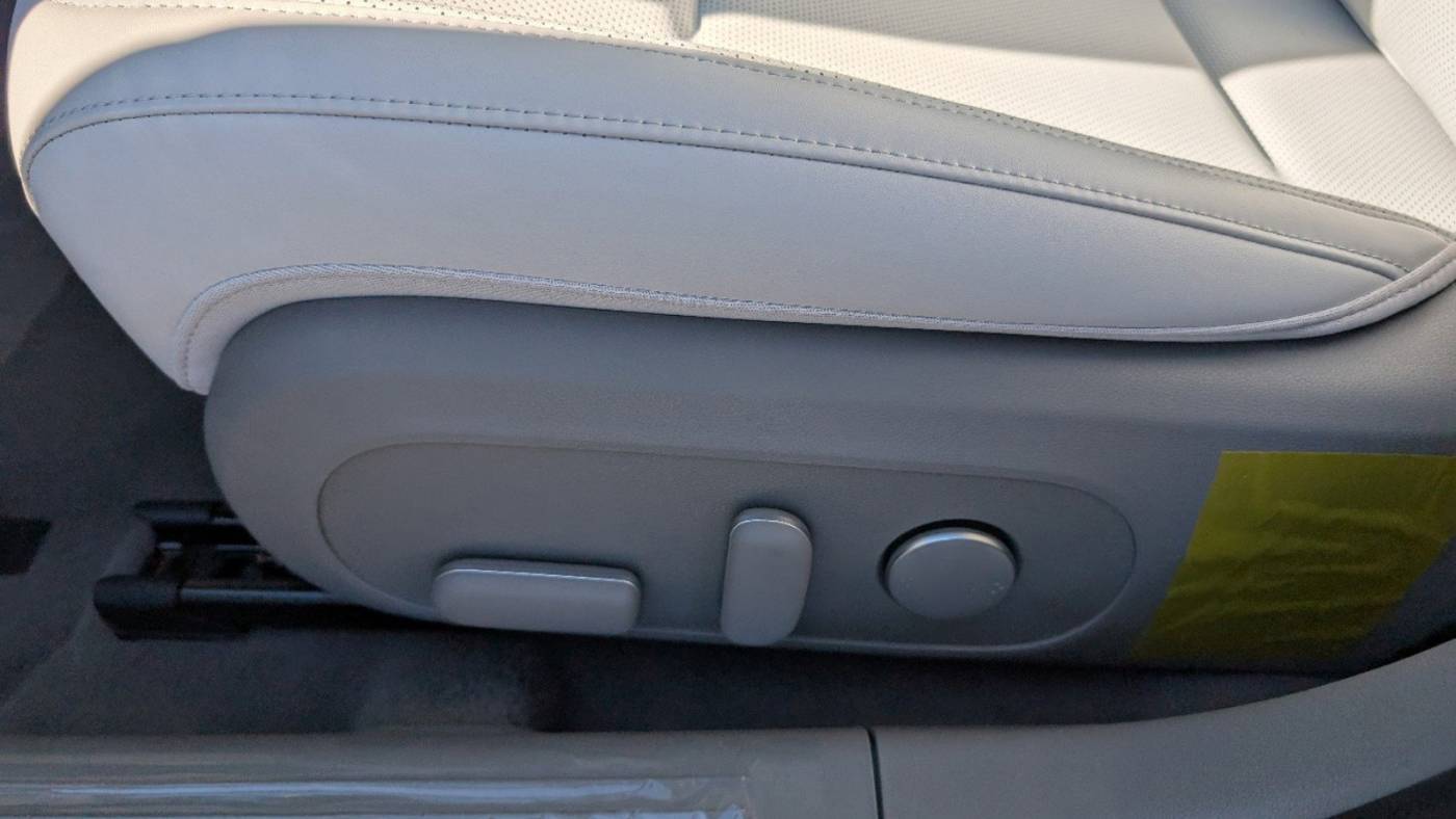 2025 Hyundai IONIQ 6 KMHM34ACXSA088489