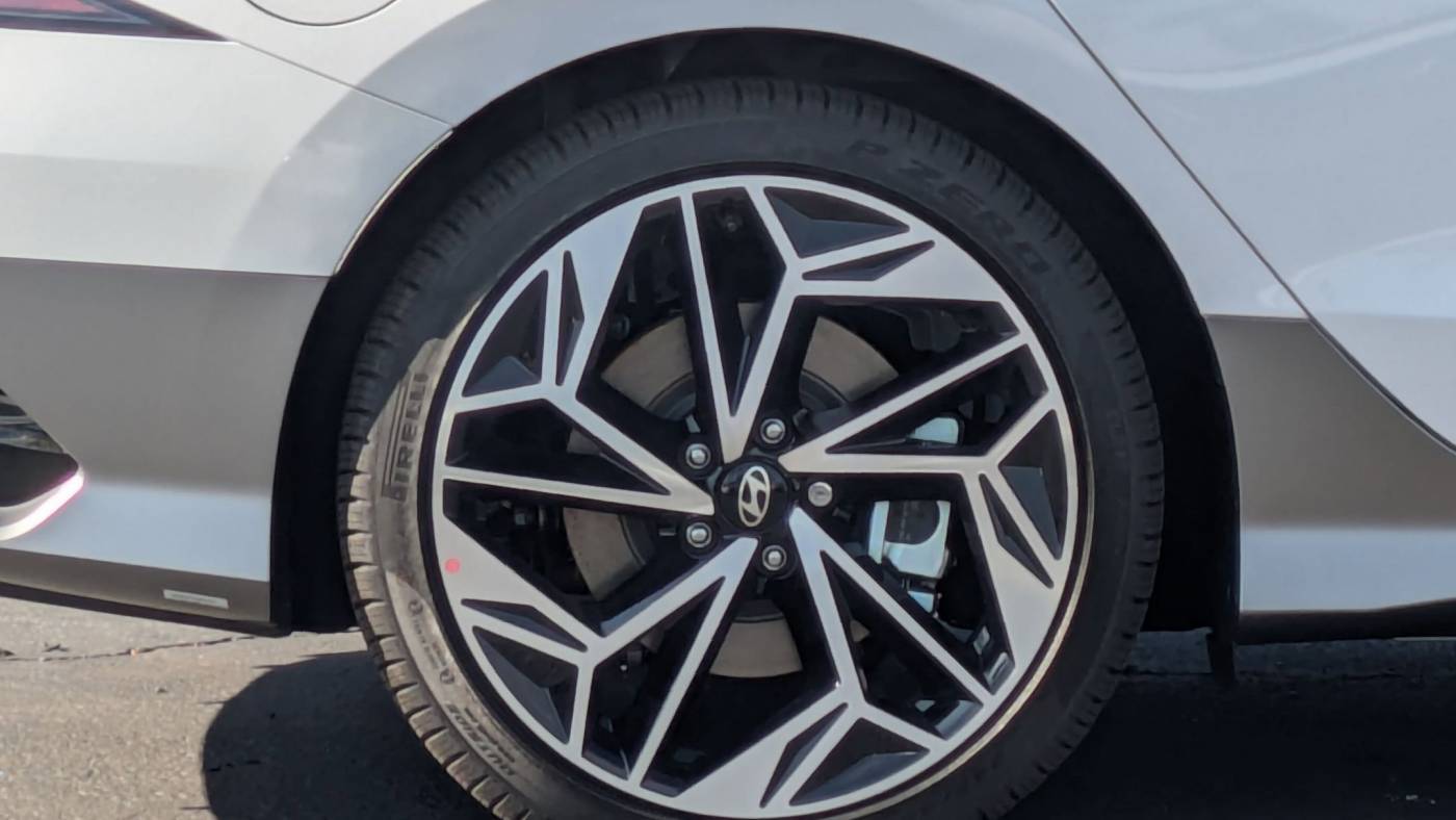 2025 Hyundai IONIQ 6 KMHM34AA3SA096206