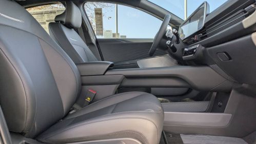 2025 Hyundai IONIQ 6 KMHM34AA3SA096206