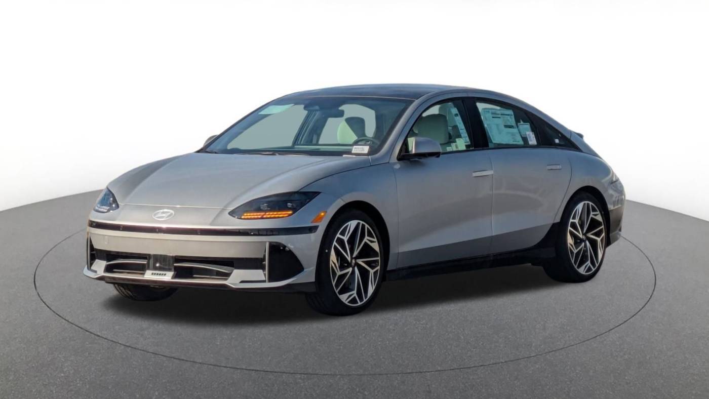 2025 Hyundai IONIQ 6 KMHM54AA9SA083051