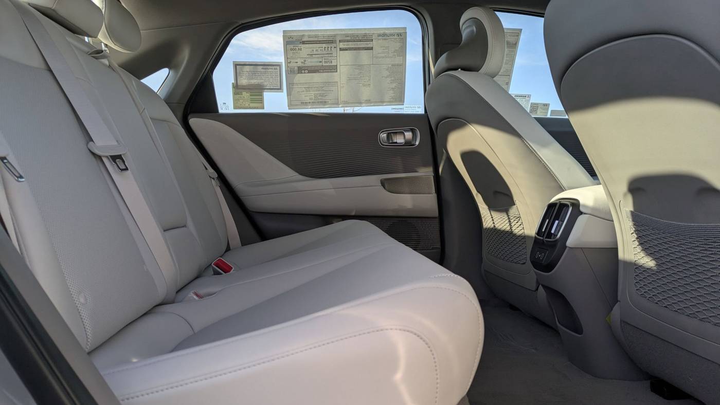 2025 Hyundai IONIQ 6 KMHM54AA9SA083051