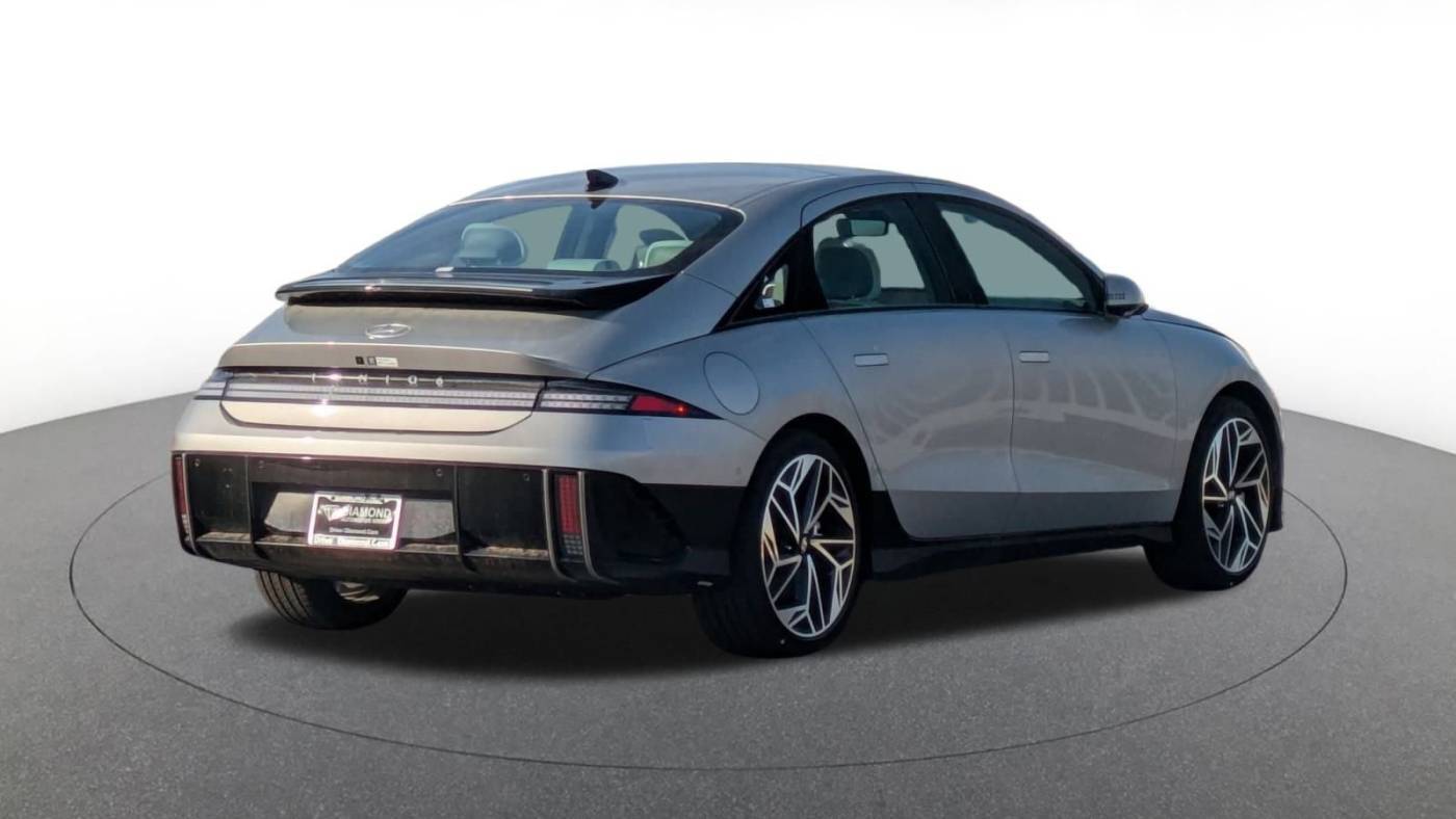 2025 Hyundai IONIQ 6 KMHM54AA9SA083051