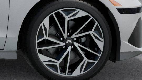 2025 Hyundai IONIQ 6 KMHM54AA9SA095846