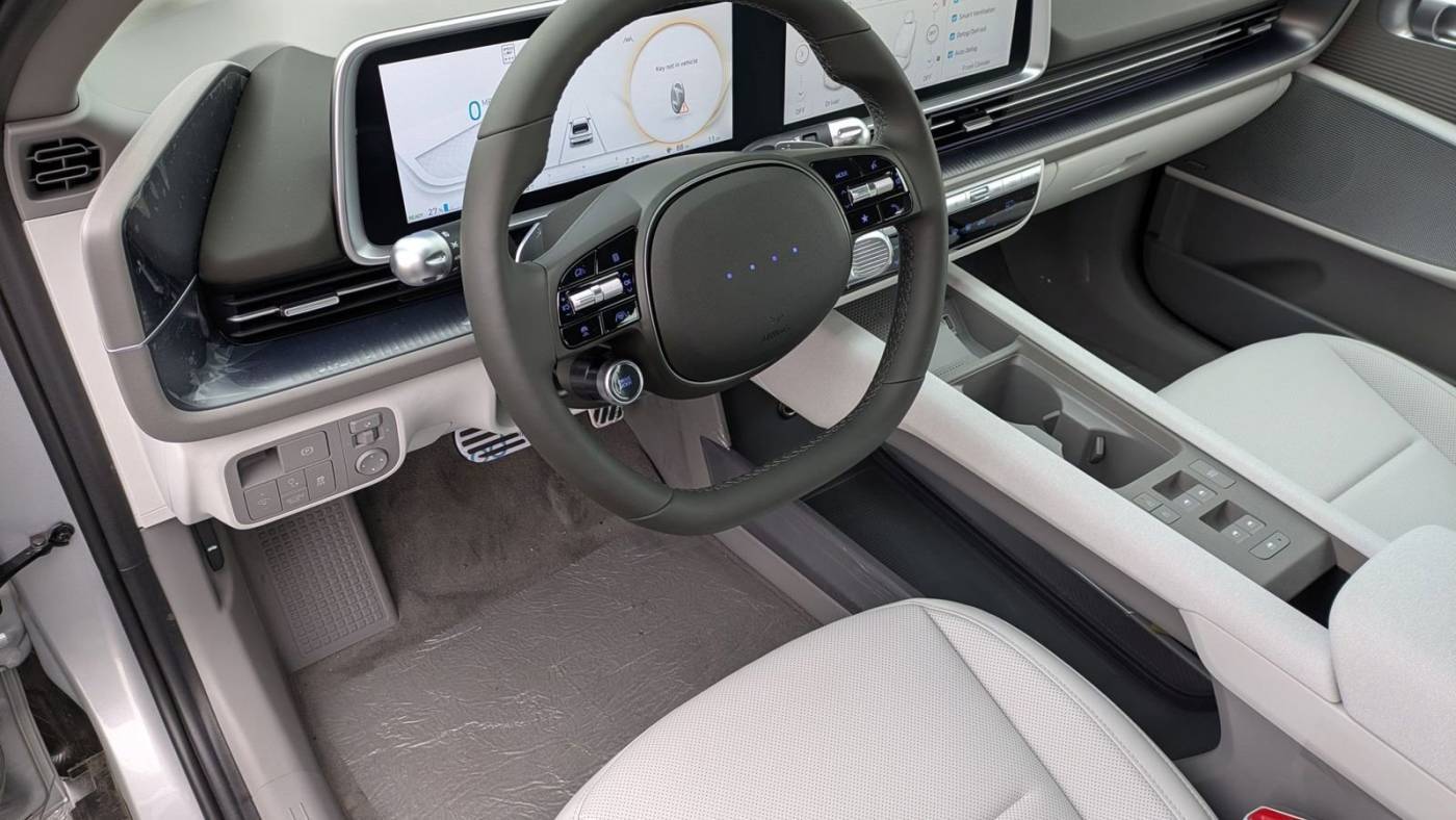 2025 Hyundai IONIQ 6 KMHM54AA0SA096125