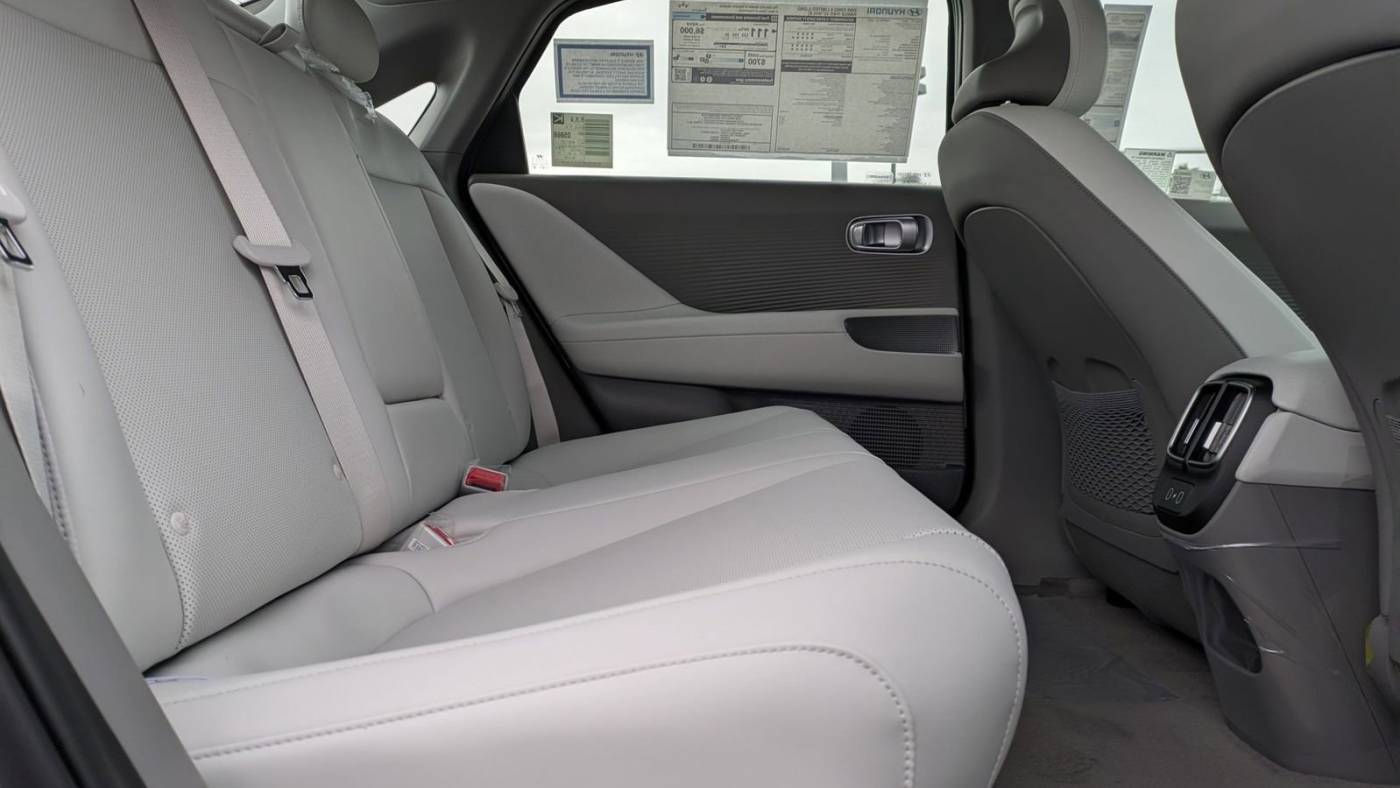 2025 Hyundai IONIQ 6 KMHM54AA0SA096125