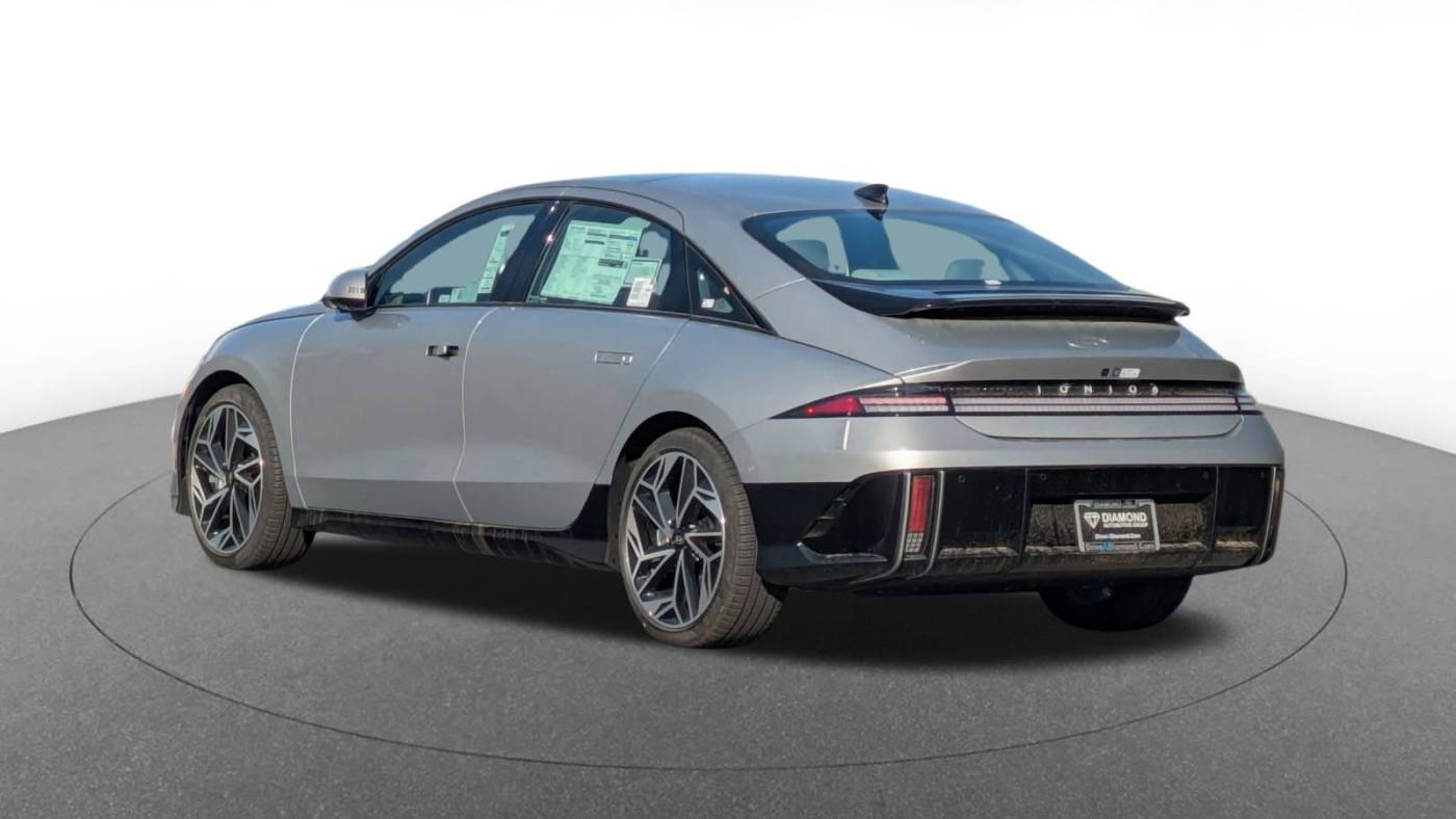 2025 Hyundai IONIQ 6 KMHM54AA9SA083051