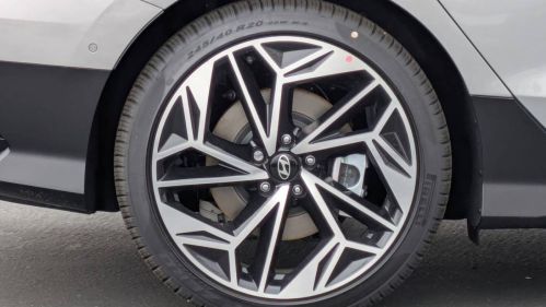 2025 Hyundai IONIQ 6 KMHM54AA0SA096125
