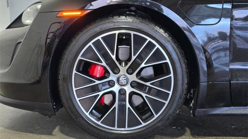 2022 Porsche Taycan - Images - 8