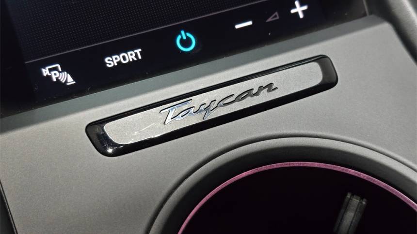 2022 Porsche Taycan - Images - 16