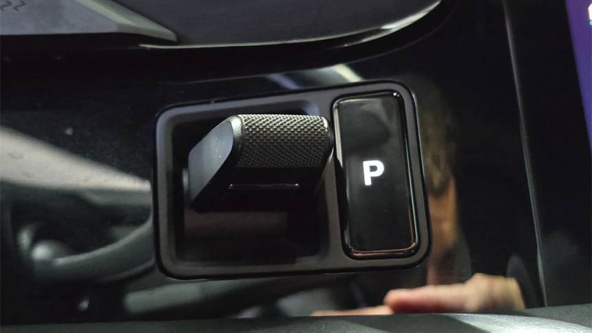 2022 Porsche Taycan - Images - 17