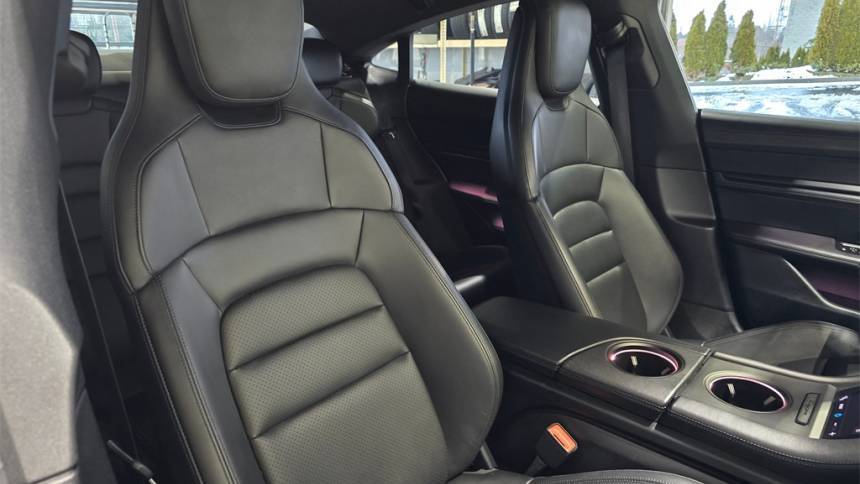 2022 Porsche Taycan - Images - 29