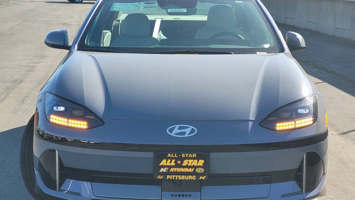 2025 Hyundai IONIQ 6 KMHM34AA8SA082642