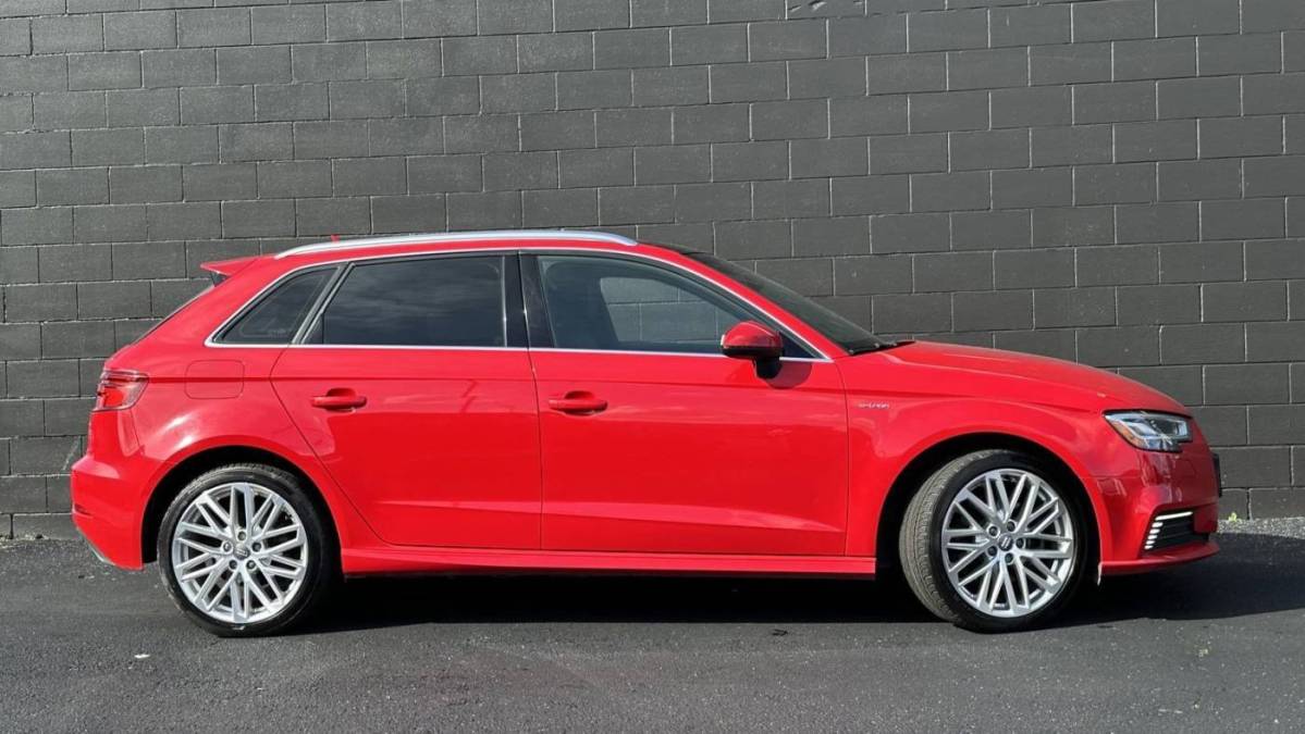 2017 Audi A3 Sportback e-tron - Images - 4