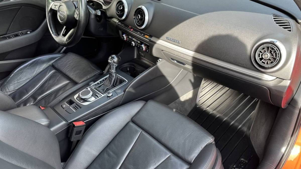 2017 Audi A3 Sportback e-tron - Images - 8