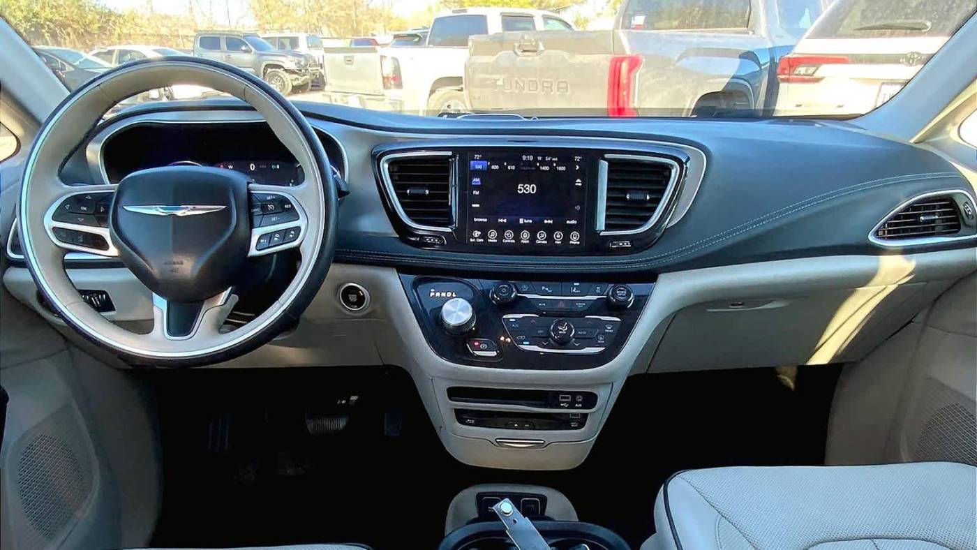 2017 Chrysler Pacifica 2C4RC1N77HR677140