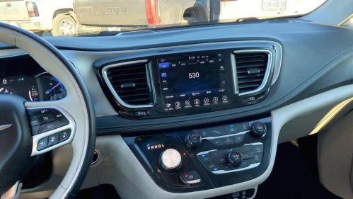2017 Chrysler Pacifica 2C4RC1N77HR677140