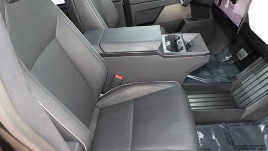 2024 Tesla Cybertruck - Images - 22