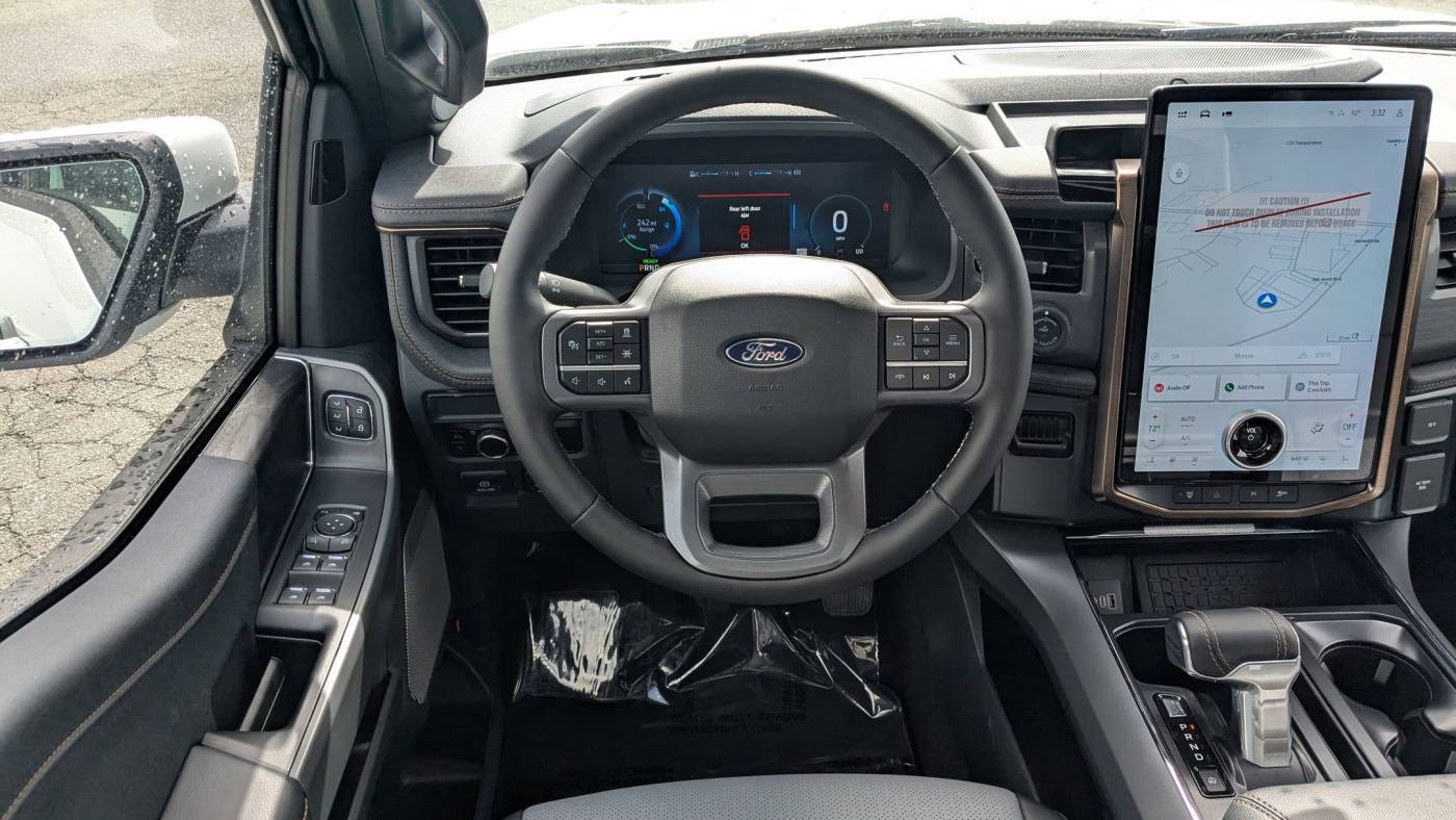 2025 Ford F-150 Lightning 1FTVW5L75SWG02323