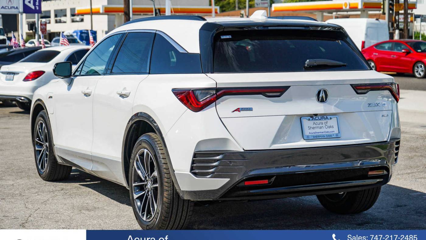 2024 Acura ZDX 4W5KHNRL9RZ509656
