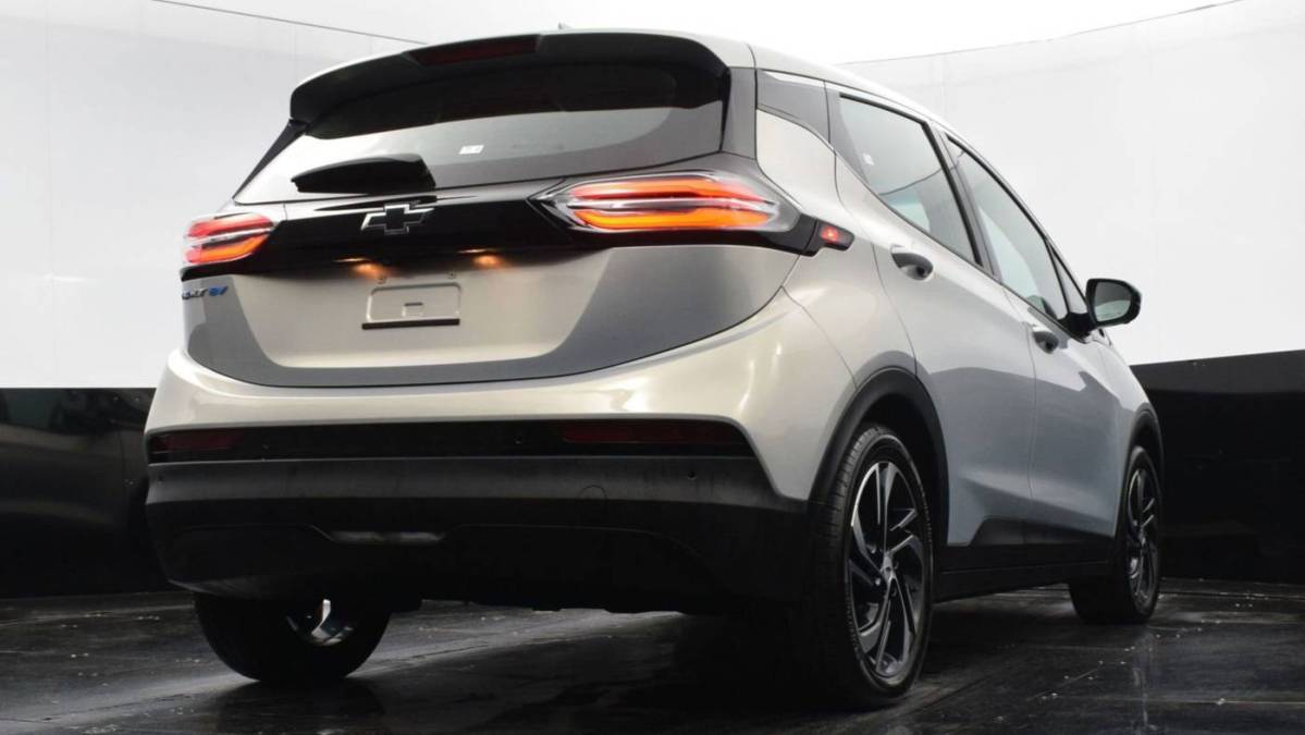 2023 Chevrolet Bolt - Images - 16