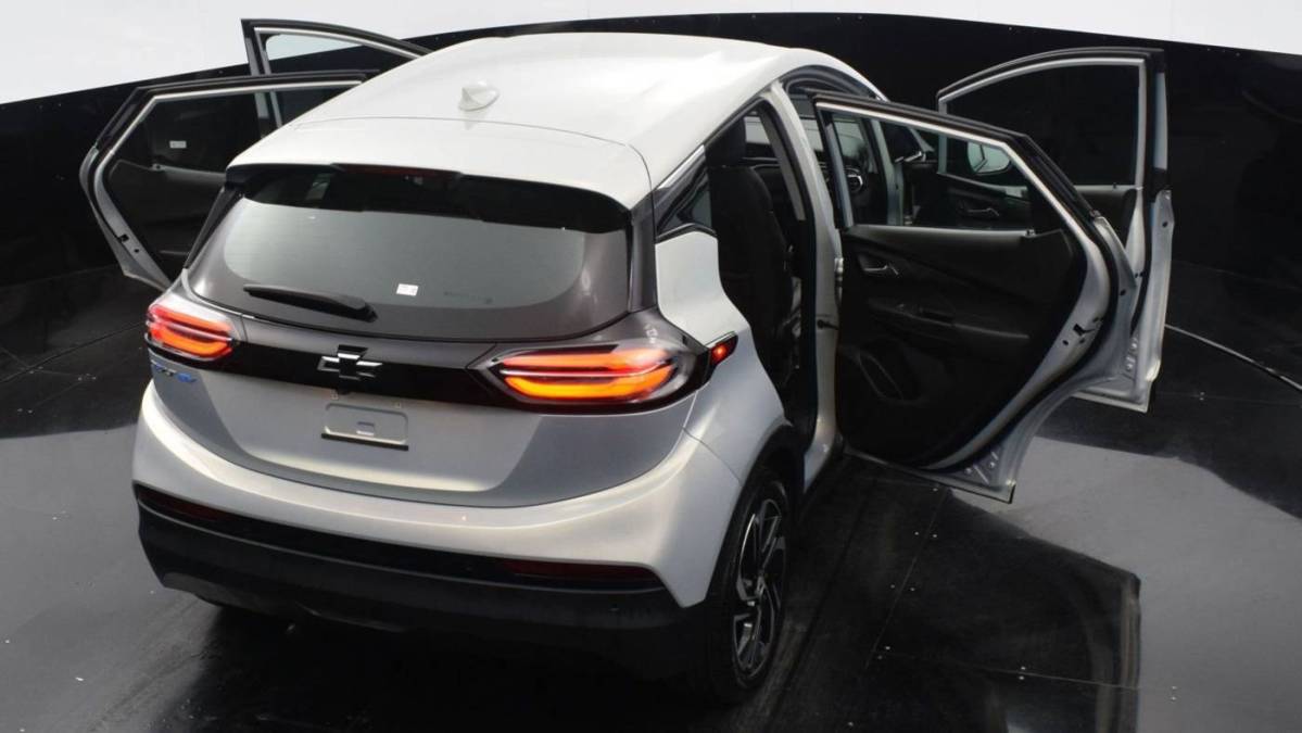 2023 Chevrolet Bolt - Images - 32