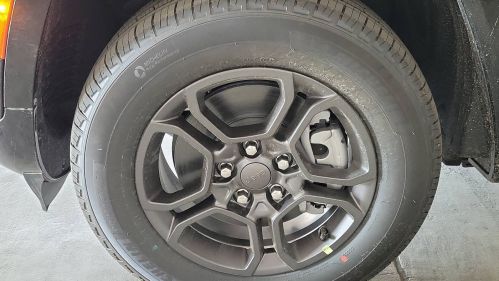 2025 Jeep Grand Cherokee 1C4RJYB65S8678588
