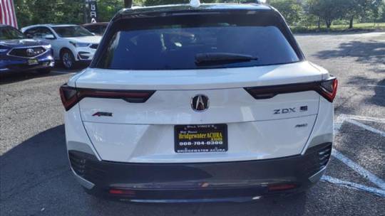 2024 Acura ZDX 4W5KHNRL8RZ502438