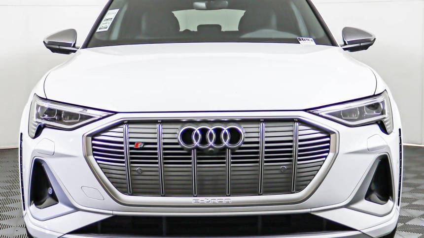 2023 Audi e-tron S - Images - 11