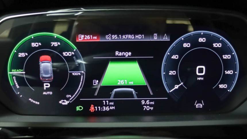 2023 Audi e-tron S - Images - 17