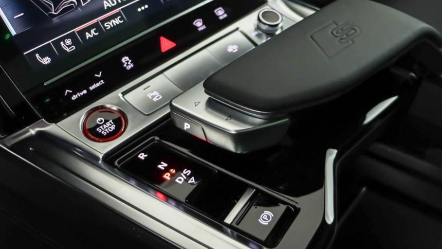 2023 Audi e-tron S - Images - 19