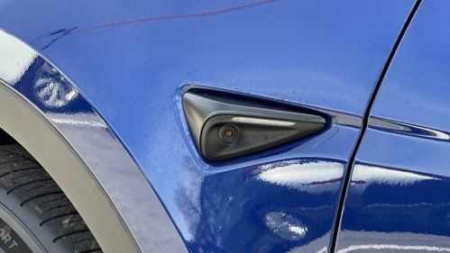 2024 Tesla Model Y 7SAYGDEF1RF029415