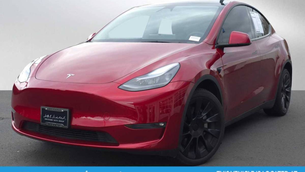 2024 Tesla Model Y 7SAYGDEE1RF063068