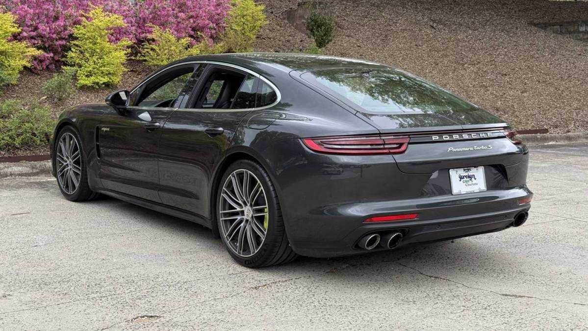 2018 Porsche Panamera - Images - 5