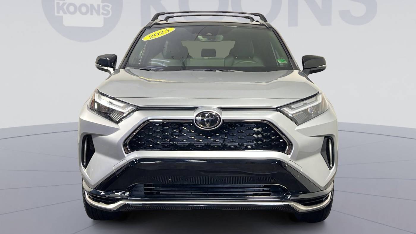 2025 Toyota RAV4 Plug-In Hybrid JTMEB3FV1SD235278