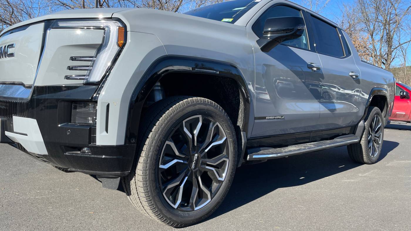 2024 GMC Sierra EV 1GT401EL4RU401860