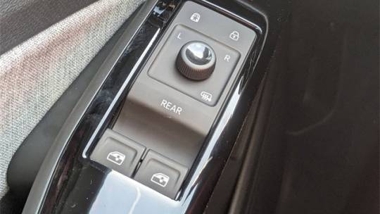 2025 Volkswagen ID.4 1V2DSPE82SC002853
