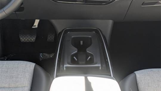 2025 Volkswagen ID.4 1V2DSPE82SC002853