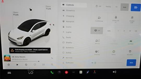 2022 Tesla Model Y 7SAYGDEF7NF381666