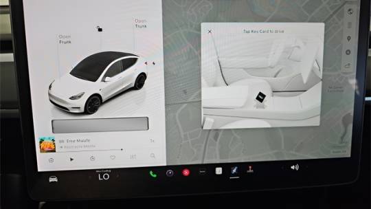 2022 Tesla Model Y 7SAYGDEF7NF381666