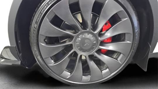 2022 Tesla Model Y 7SAYGDEF7NF381666