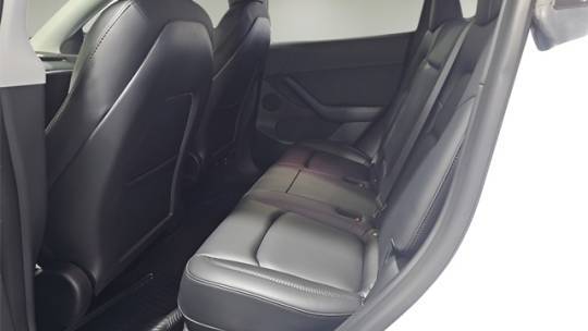 2022 Tesla Model Y 7SAYGDEF7NF381666