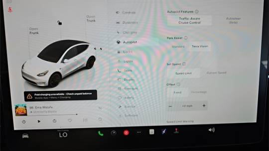 2022 Tesla Model Y 7SAYGDEF7NF381666