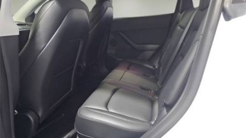 2022 Tesla Model Y 7SAYGDEF7NF381666